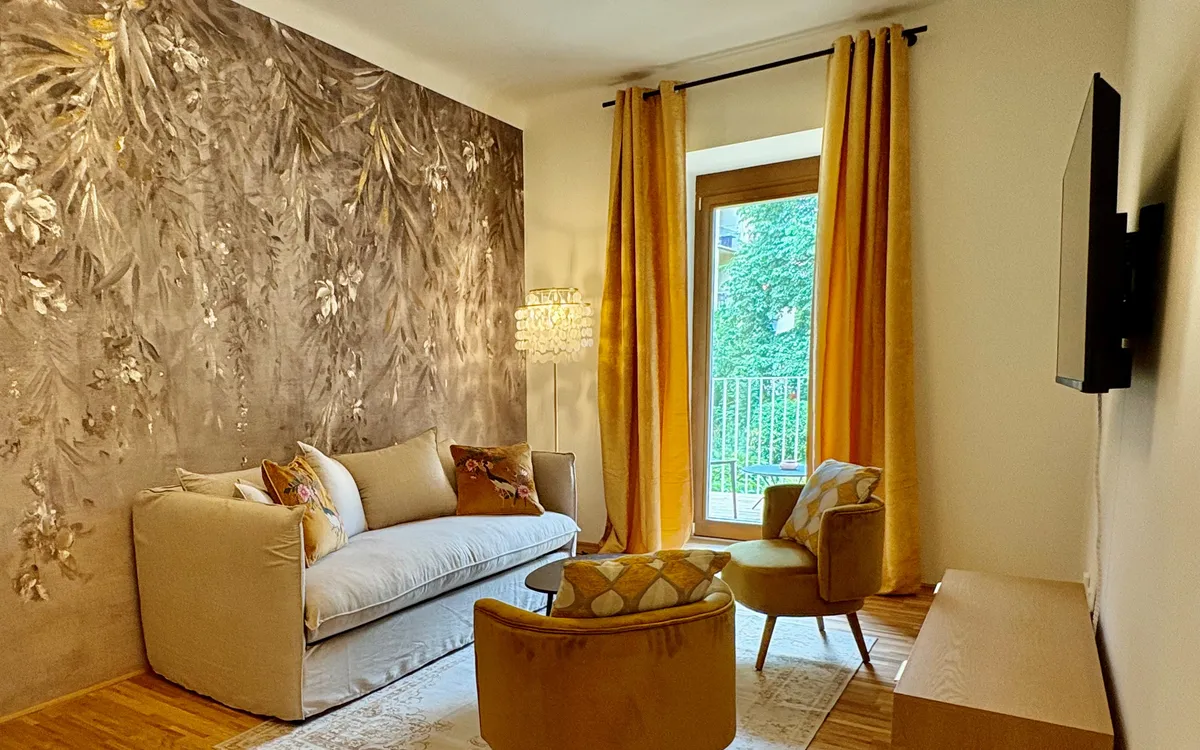 Von Nicole sanierte und liebevoll eingerichtete Wohnung – The Golden One
